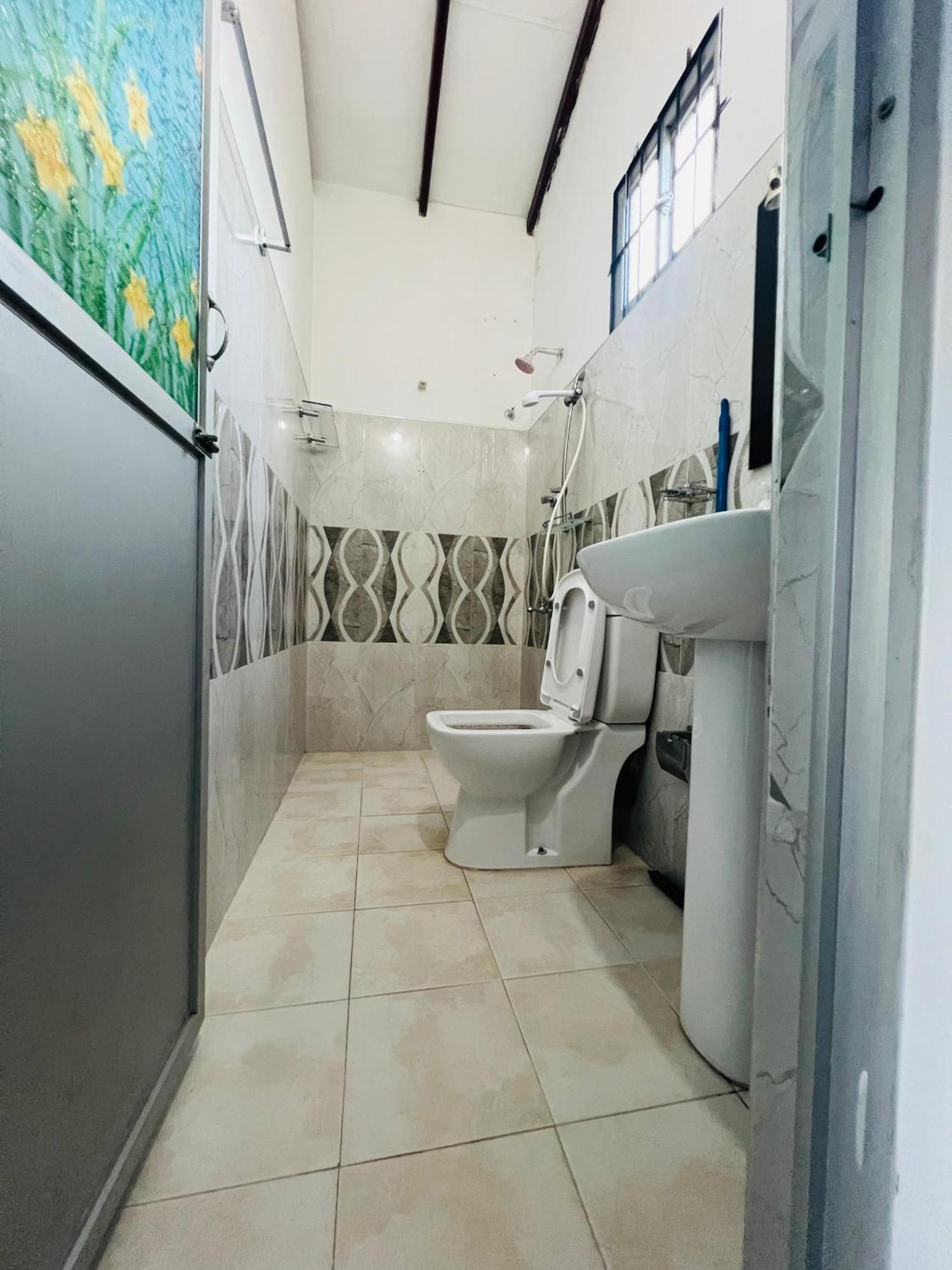 Honey Beach Hostel Negombo Exterior foto